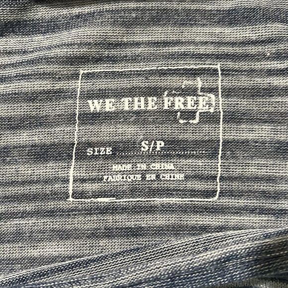 Free People side knit tee shirt size small - Picture 4 of 5